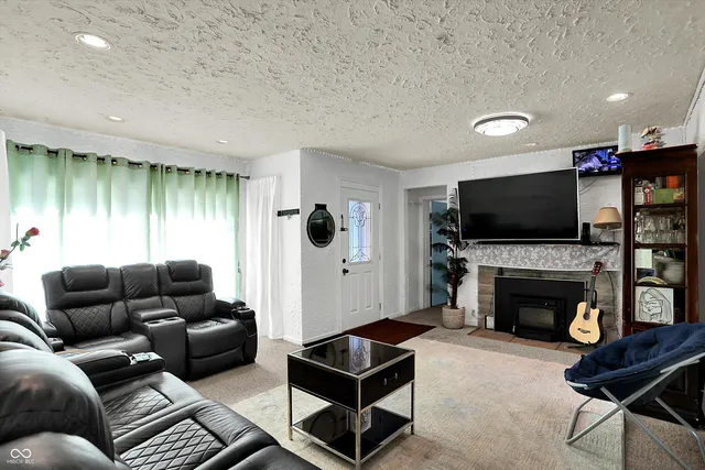 $239,900 | 3220 Chamberlin Drive, Indianapolis, IN 46227