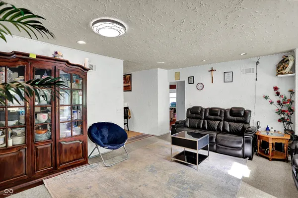 $239,900 | 3220 Chamberlin Drive, Indianapolis, IN 46227