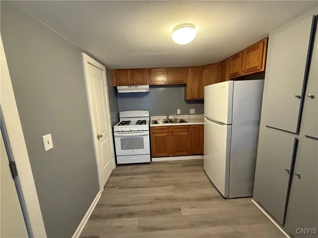 $925 | 127 1/2 Matty Avenue, Unit 3, Salina, NY 13211