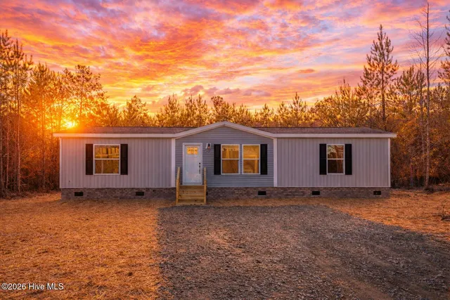 $270,000 | 260 Tracy Drive, Burgaw, NC 28425