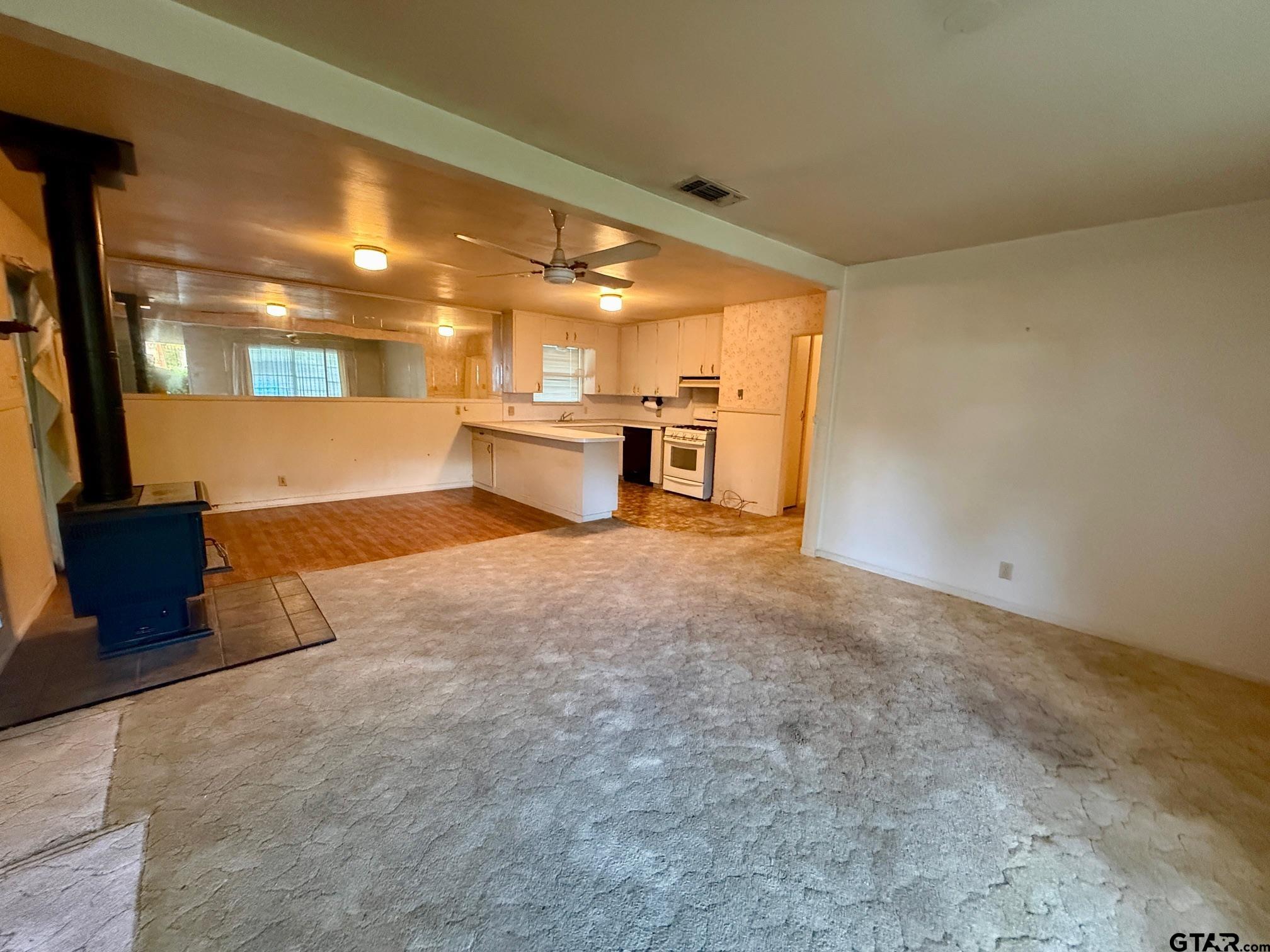 901 Golden Road Tyler, TX 75701 - Photo 8 of 13