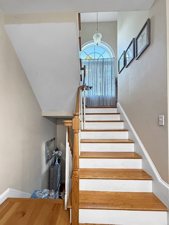 44 Dominion Road Worcester, MA 01605 - Photo 9 of 25