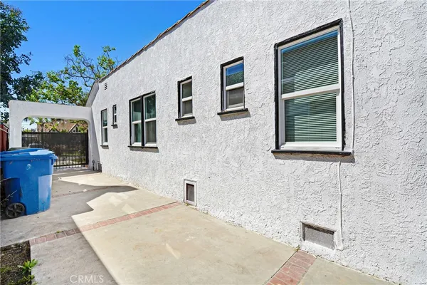 $809,900 | 7422 Brighton Avenue, Los Angeles, CA 90047