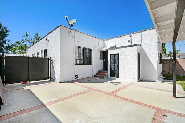 $809,900 | 7422 Brighton Avenue, Los Angeles, CA 90047