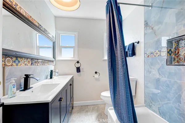 $809,900 | 7422 Brighton Avenue, Los Angeles, CA 90047