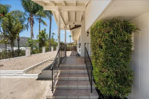 $1,195,000 | 3548 Laurashawn Lane, Escondido, CA 92026