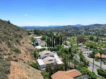 $1,195,000 | 3548 Laurashawn Lane, Escondido, CA 92026