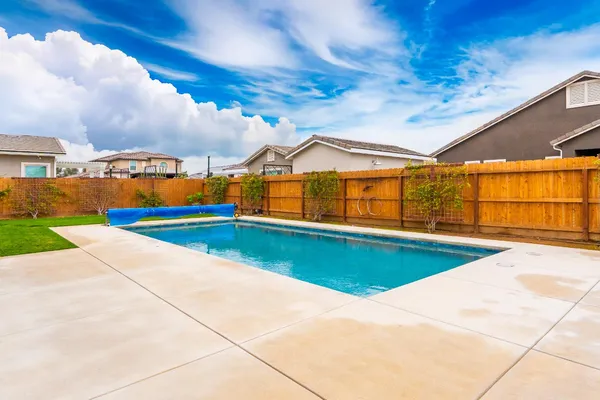 $949,900 | 1731 North Hanson Avenue, Clovis, CA 93619