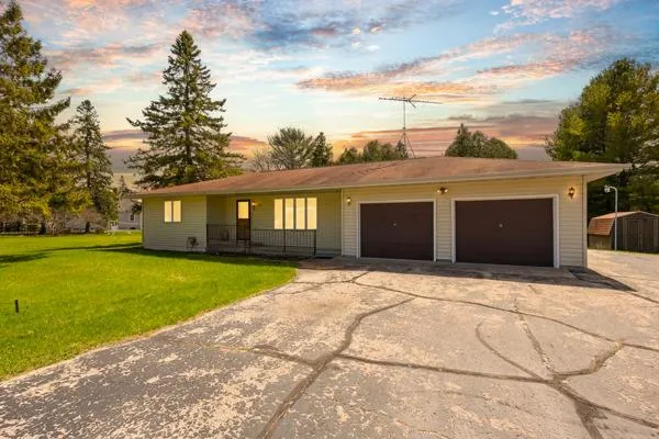 $445,000 | 3801 Whitefish Bay Road, Sturgeon Bay, WI 54235