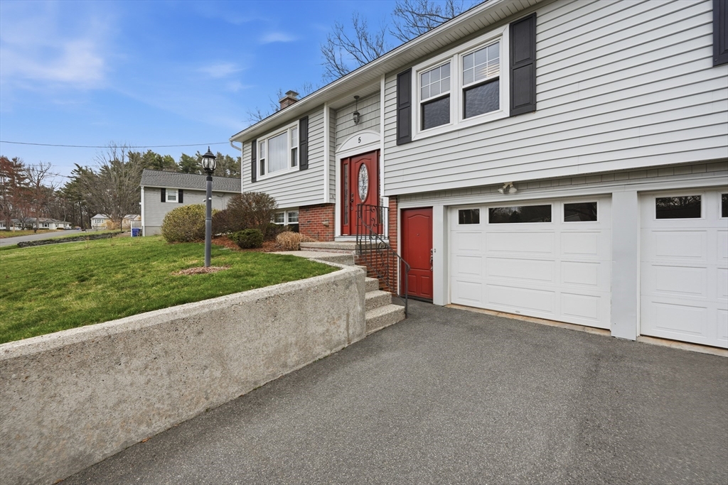 5 Westview Terrace Easthampton, MA 01027 - Photo 2 of 39 a view of a house with a yard