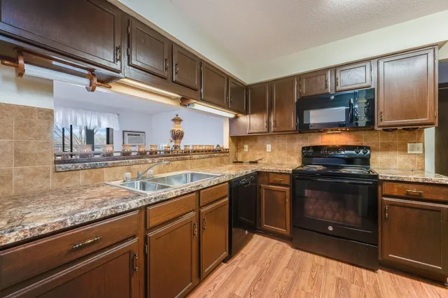 $139,900 | 2679 Albion Avenue, Unit 208, Fairmont, MN 56031