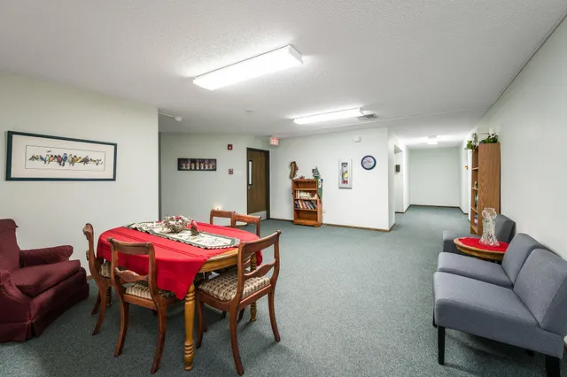 $139,900 | 2679 Albion Avenue, Unit 208, Fairmont, MN 56031