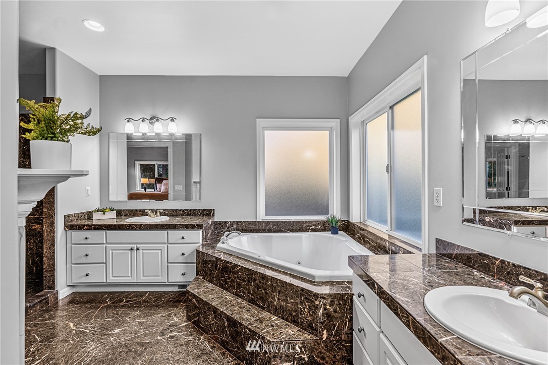 6809 Picnic Point Road Edmonds, WA 98026 - Photo 20 of 40 Gallery Image 20
