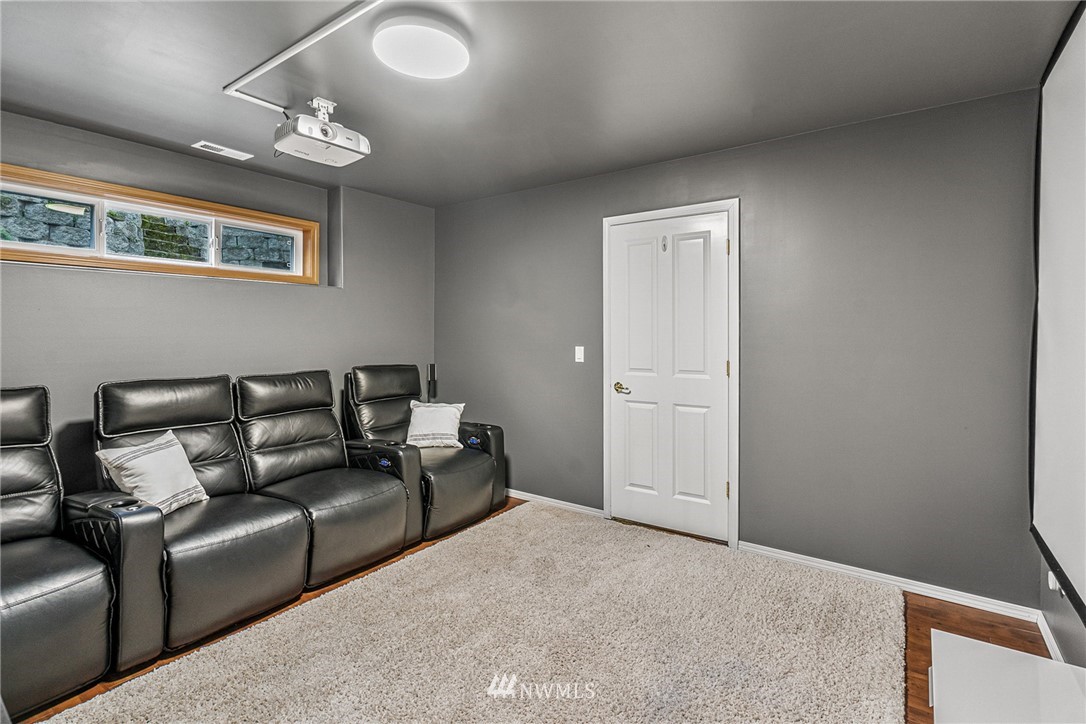 6809 Picnic Point Road Edmonds, WA 98026 - Photo 28 of 40 Gallery Image 28