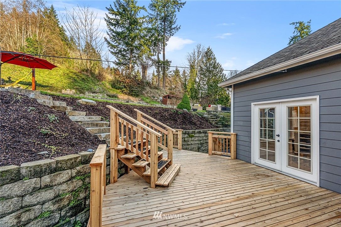 6809 Picnic Point Road Edmonds, WA 98026 - Photo 31 of 40 Gallery Image 31