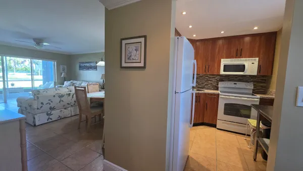 $164,900 | 600 Northeast 2nd Street, Unit 108, Dania Beach, FL 33004