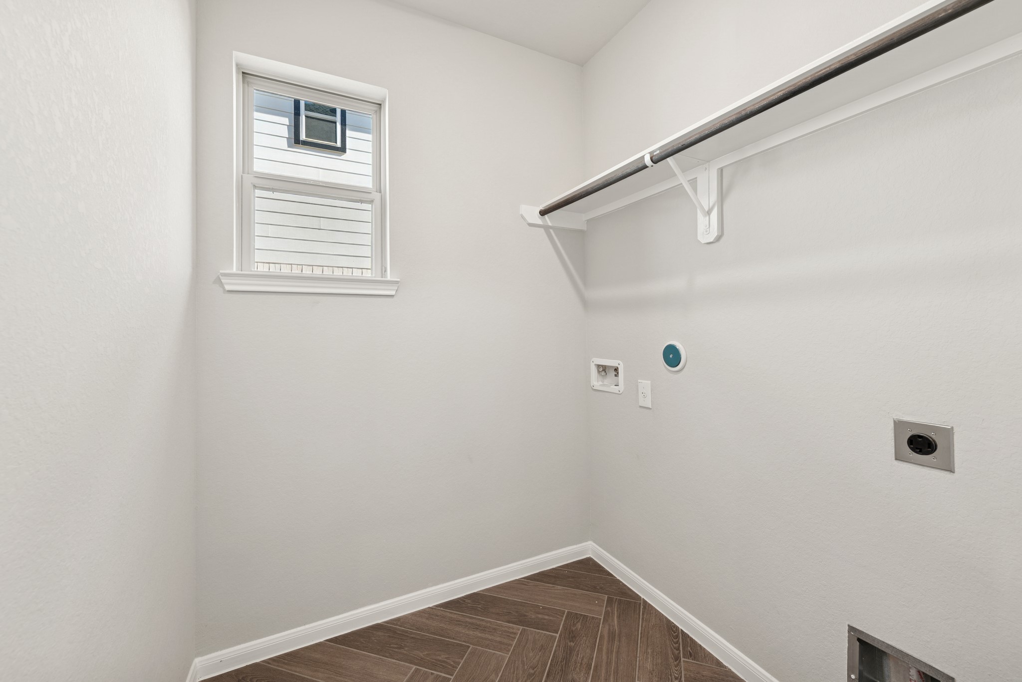 32406 Mimosa Ridge Lane Waller, TX 77484 - Photo 20 of 28 Laundry room