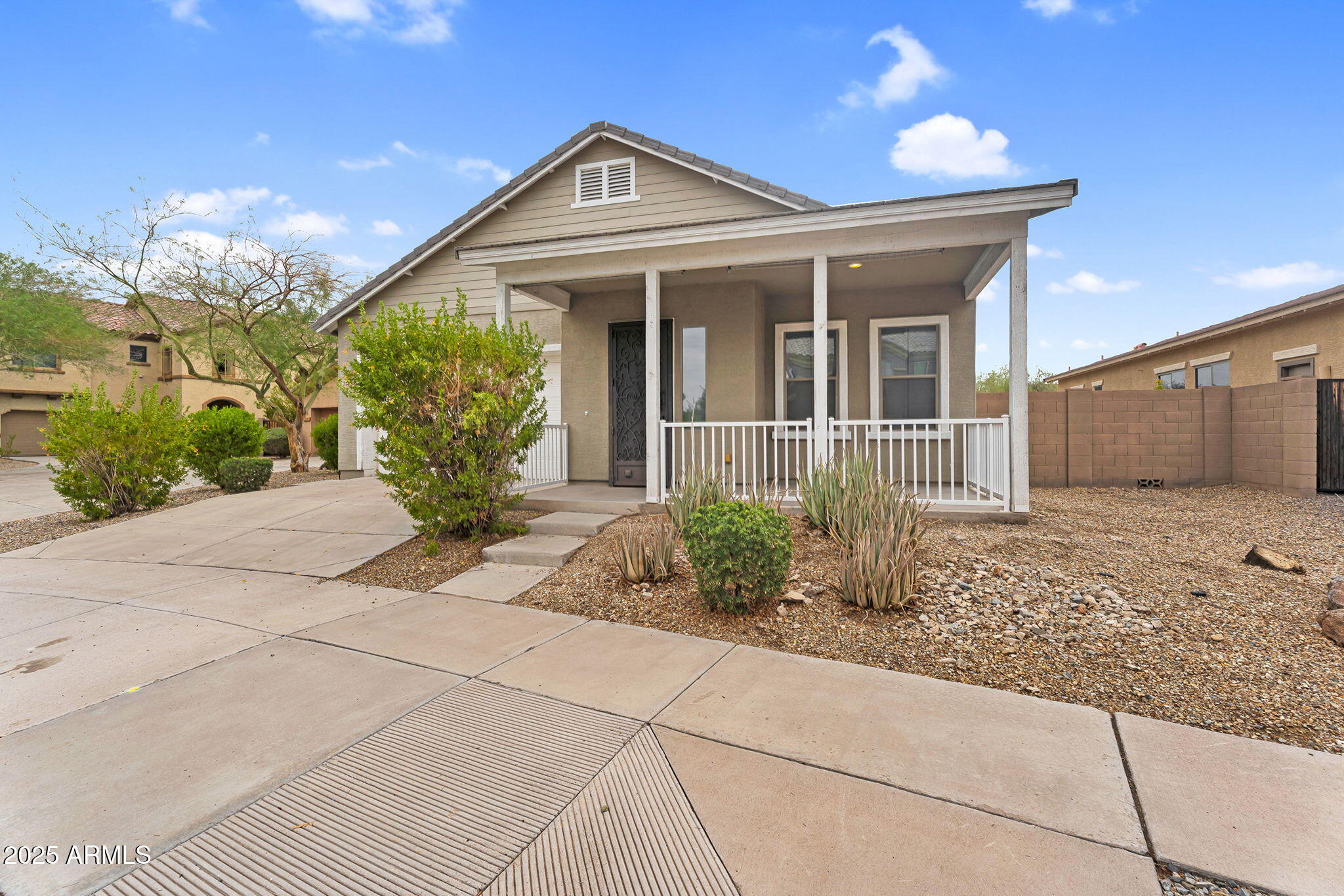 7723 South 39th Way Phoenix, AZ 85042 - Photo 2 of 58 2-web-or-mls-39th Way-3