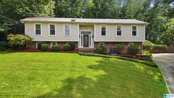 $359,990 | 1700 Woodview Lane, Pelham, AL 35124