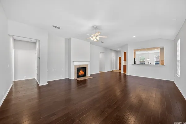 $2,450 | 15910 Sight Scape, San Antonio, TX 78255