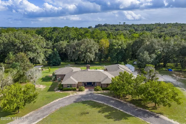 $750,000 | 105 Dairy Road, Melrose, FL 32666