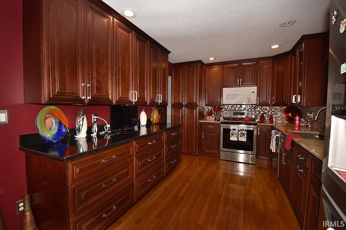 1123 Spring Brooke Drive Goshen, IN 46528 - Photo 12 of 36