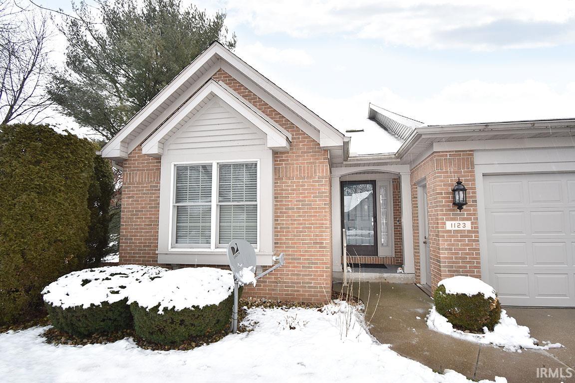 1123 Spring Brooke Drive Goshen, IN 46528 - Photo 2 of 36