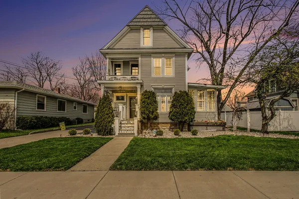 $459,999 | 414 East Clark Street, Crown Point, IN 46307