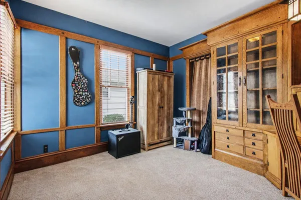 $459,999 | 414 East Clark Street, Crown Point, IN 46307