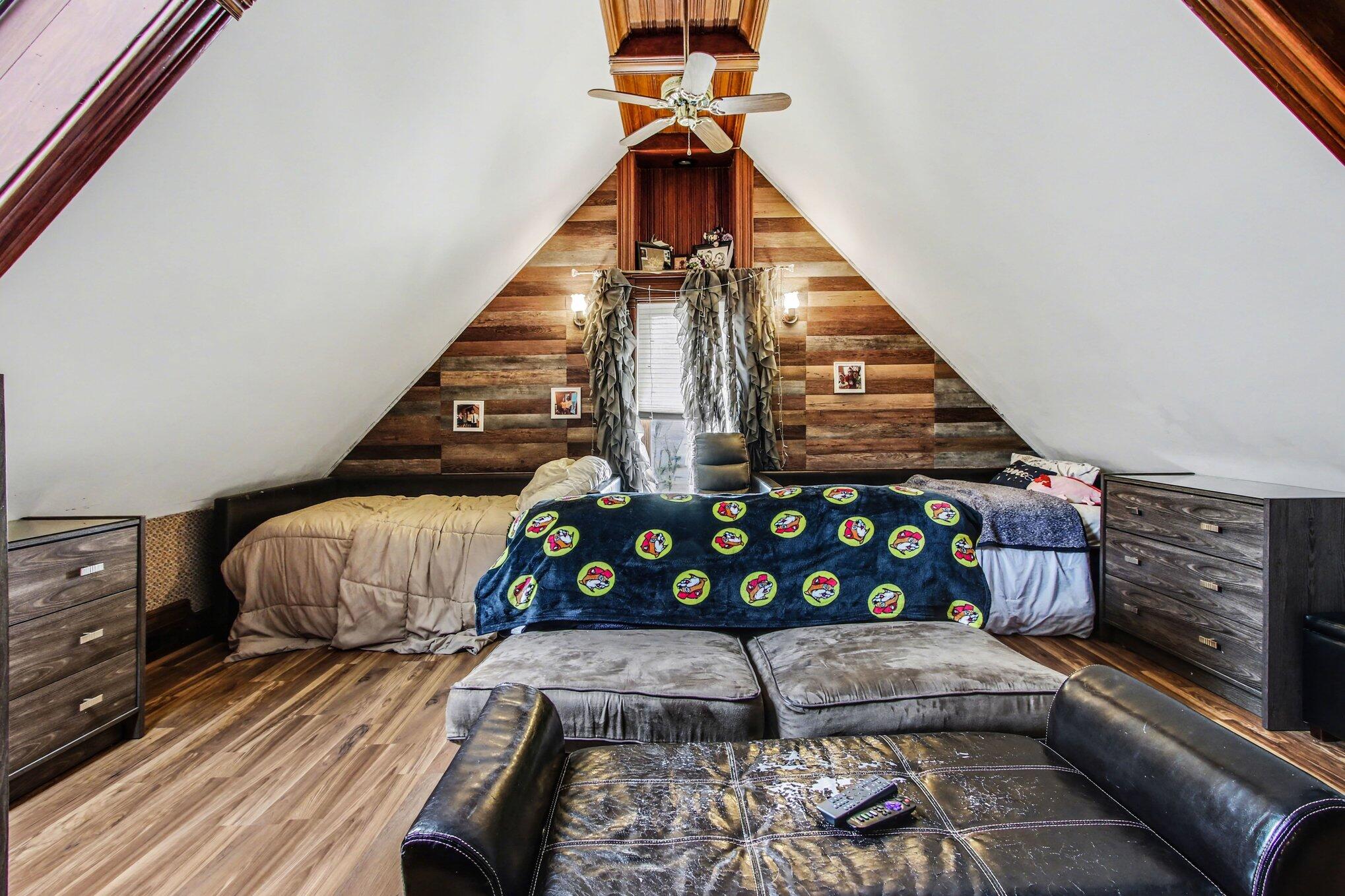 414 East Clark Street Crown Point, IN 46307 - Photo 20 of 26 2038x1358