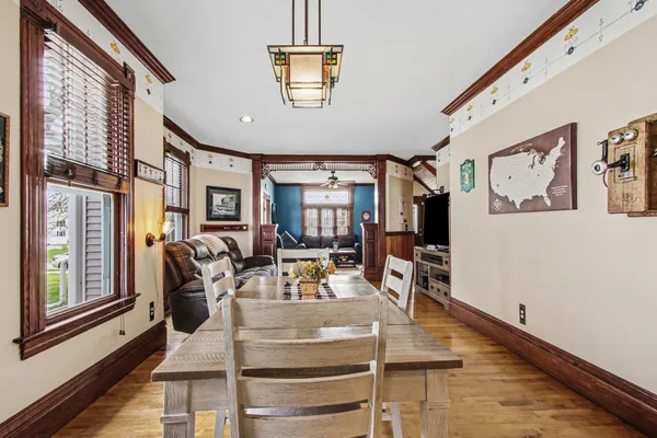 $459,999 | 414 East Clark Street, Crown Point, IN 46307