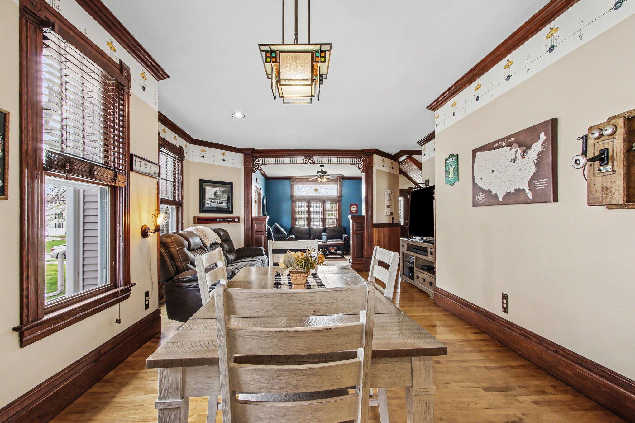 414 East Clark Street Crown Point, IN 46307 - Photo 9 of 26 2038x1359