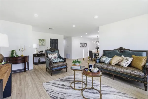 $365,000 | 602 Lockwood Court, Lake Charles, LA 70605