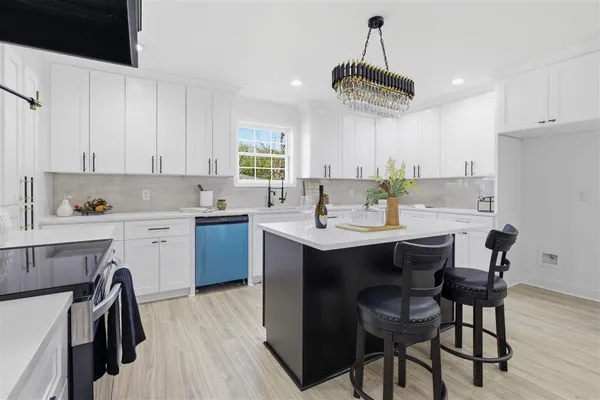 $365,000 | 602 Lockwood Court, Lake Charles, LA 70605