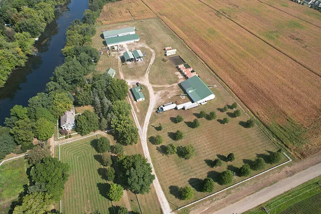 $950,000 | 25660 Simpson Road, Mendon, MI 49072