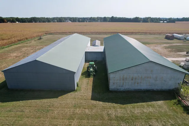 $950,000 | 25660 Simpson Road, Mendon, MI 49072