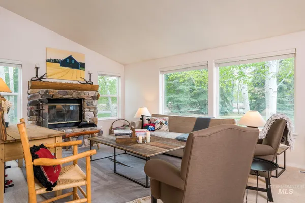 $1,950,000 | 100 Trout Lane, Bellevue, ID 83313