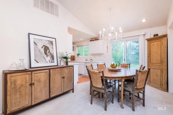 $1,950,000 | 100 Trout Lane, Bellevue, ID 83313