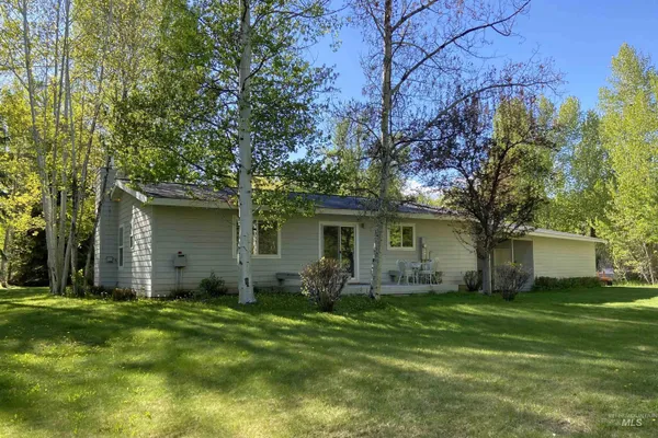 $1,950,000 | 100 Trout Lane, Bellevue, ID 83313