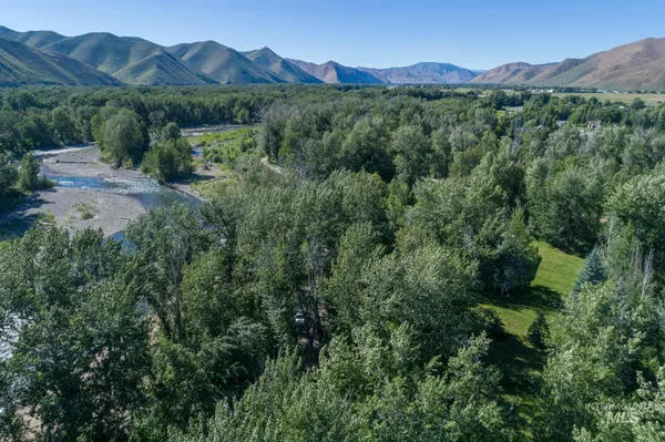 $1,950,000 | 100 Trout Lane, Bellevue, ID 83313