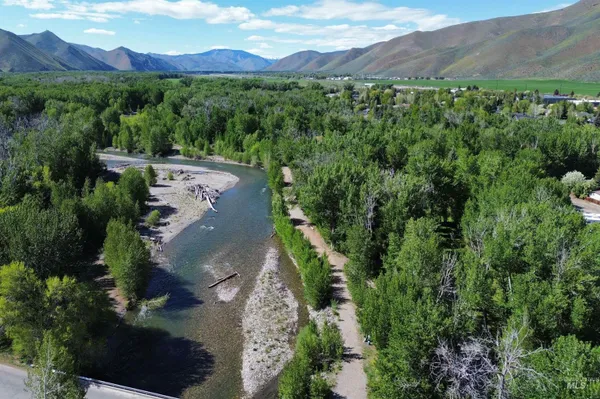 $1,950,000 | 100 Trout Lane, Bellevue, ID 83313