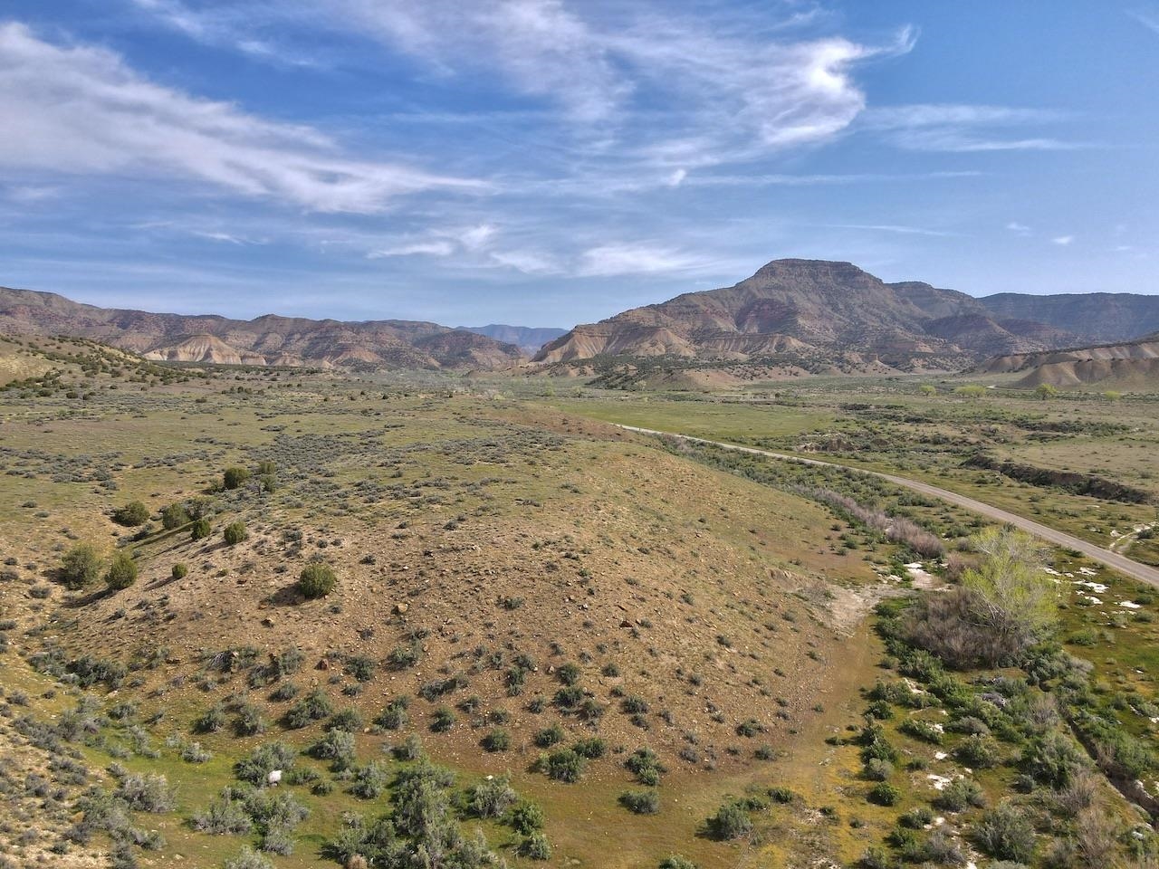 2423 16 Road Loma, CO 81524 - Photo 31 of 38 a view of an ocean and a mountain