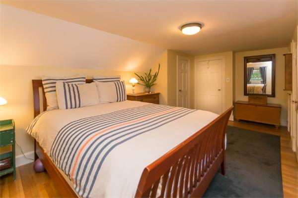 102 Parkview Road Waltham, MA 02452 - Photo 12 of 16 Gallery Image 12