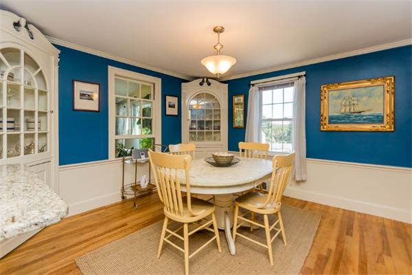 102 Parkview Road Waltham, MA 02452 - Photo 5 of 16 Gallery Image 5