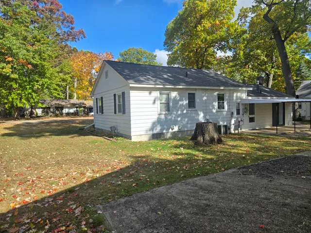 $225,000 | 5667 Brunswick Boulevard, Waterford, MI 48327