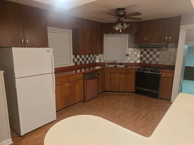 $225,000 | 5667 Brunswick Boulevard, Waterford, MI 48327