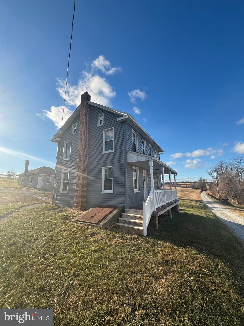 a house view with a outdoor space