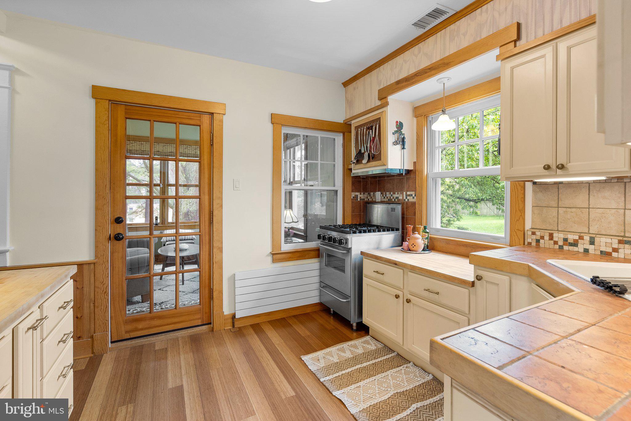 720 Easley Street Silver Spring, MD 20910 - Photo 11 of 40