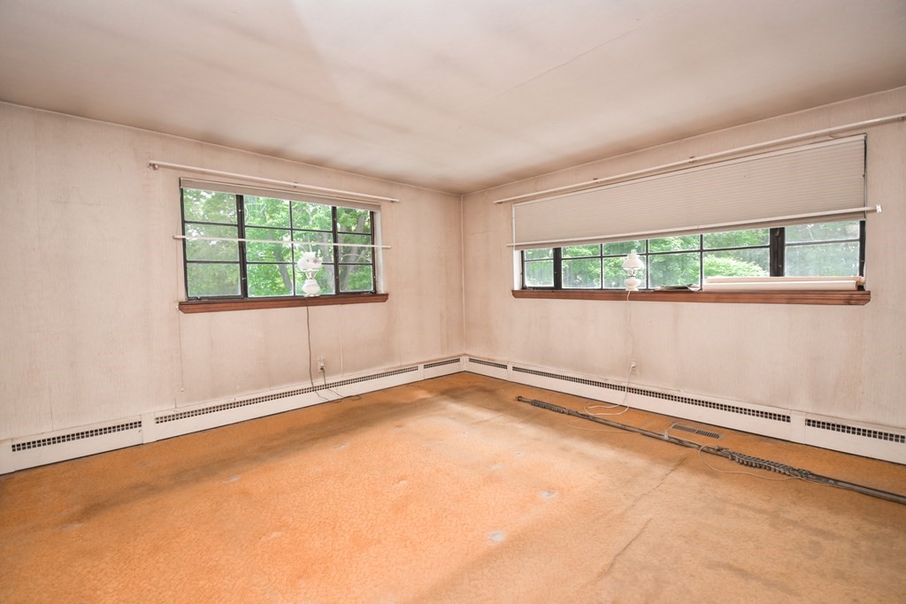 57 Telbar Street Springfield, MA 01128 - Photo 17 of 35