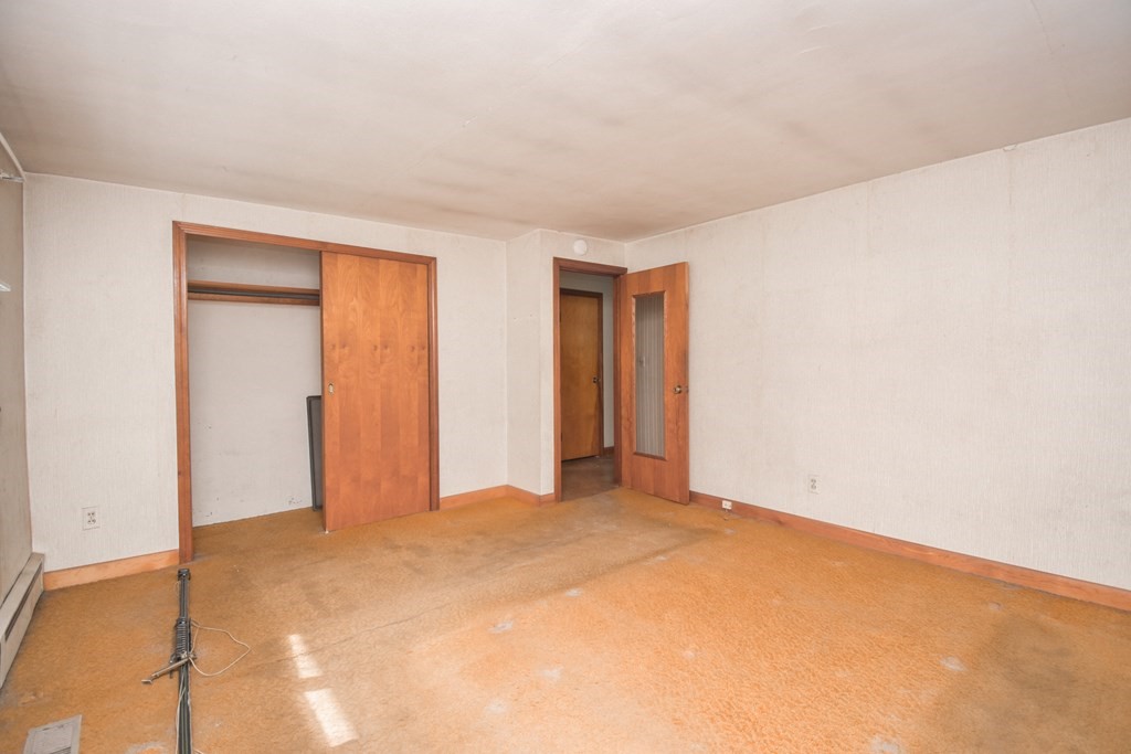 57 Telbar Street Springfield, MA 01128 - Photo 18 of 35